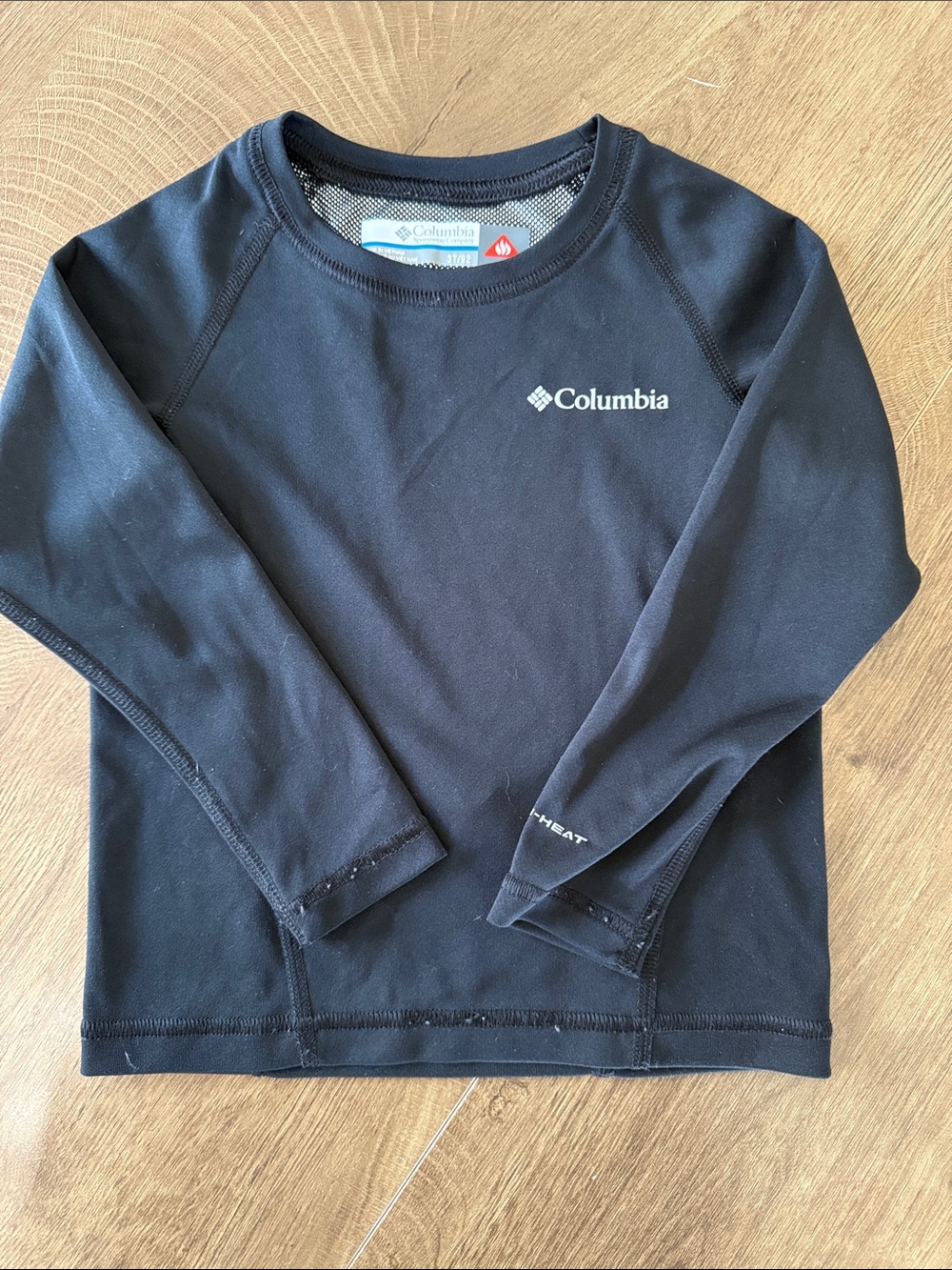 Columbia Black Crewneck Performance Long Sleeve Shirt